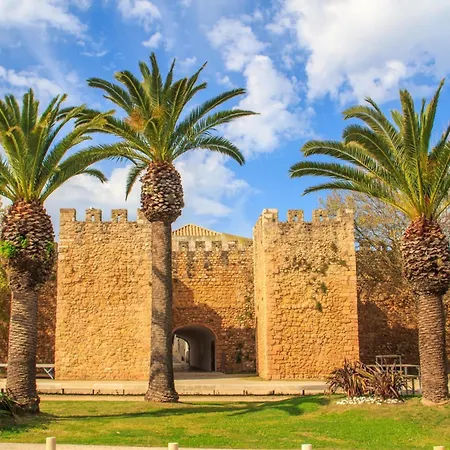 Comfort And Ideal Location To Explore #1981 * Lagos